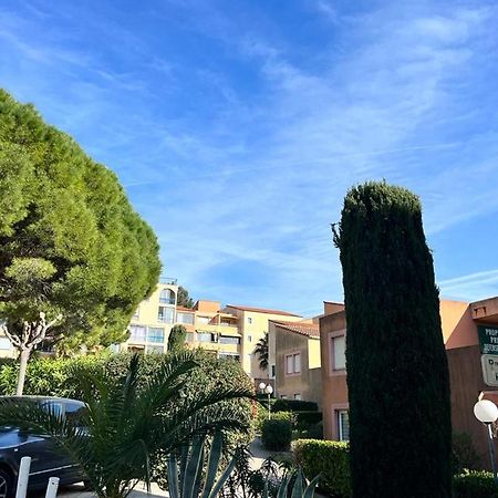 Studio La Baie Des Anges Apartment La Ciotat Bagian luar foto