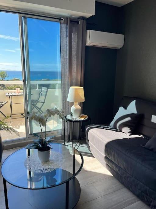 Studio La Baie Des Anges Apartment La Ciotat Bagian luar foto