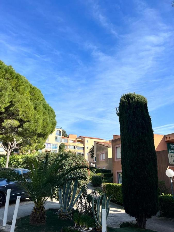 Studio La Baie Des Anges Apartment La Ciotat Bagian luar foto