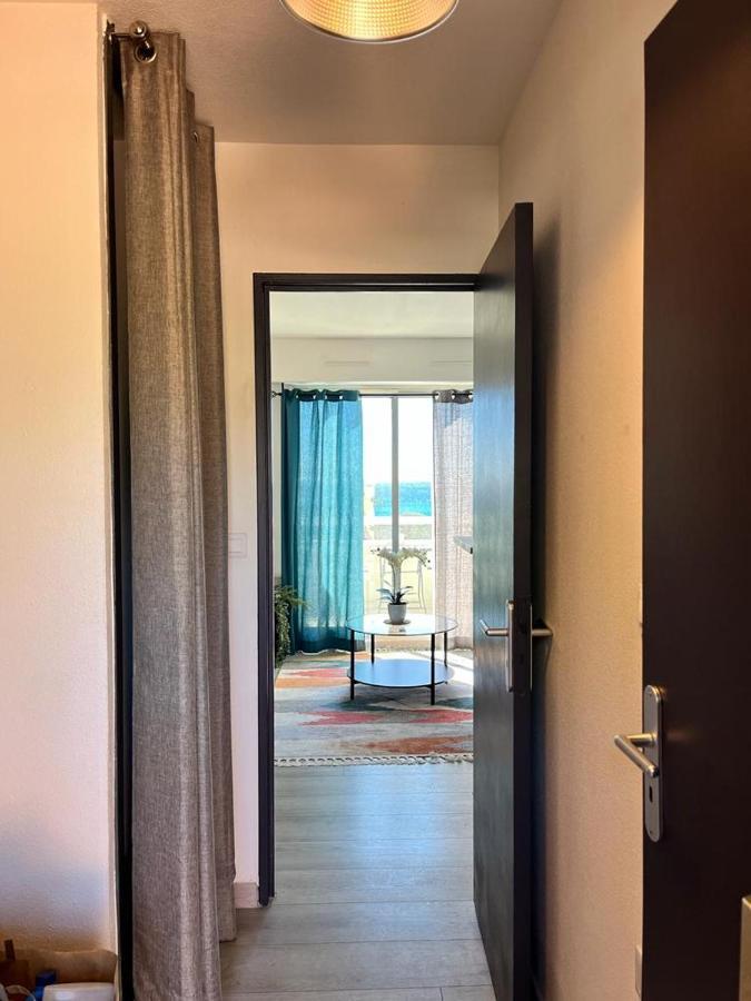 Studio La Baie Des Anges Apartment La Ciotat Bagian luar foto